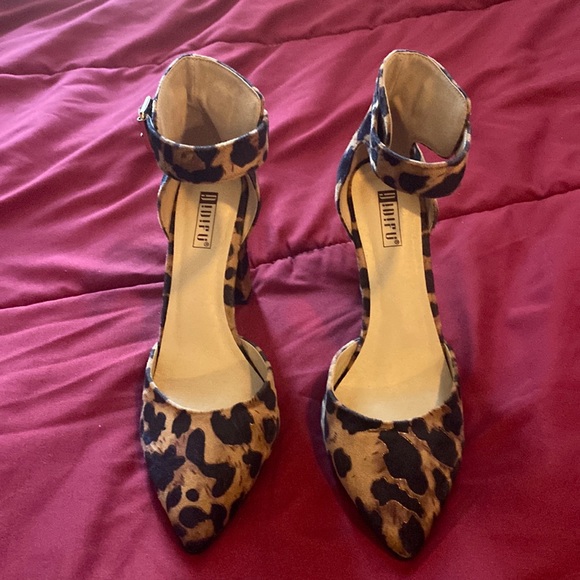 didifu Shoes - Bronze infused leopard print heels!